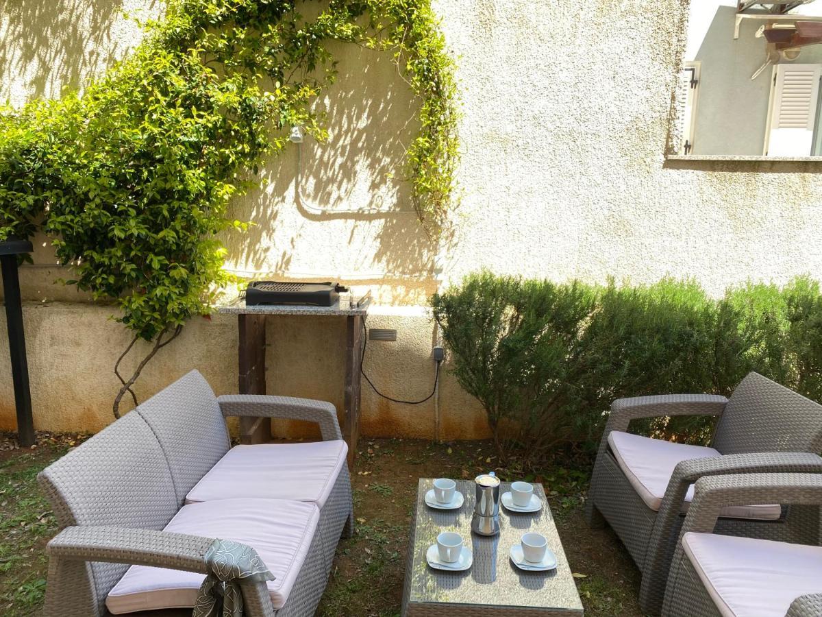 Apartment Punta Premantura E With Garden Dış mekan fotoğraf